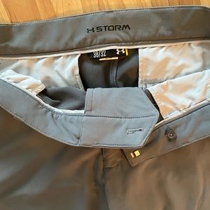 Under Armor golf slacks